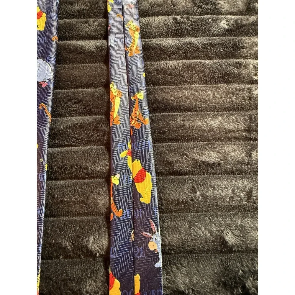 Vintage Disney Pooh Necktie‎ - Pooh, Tigger, Eeyore